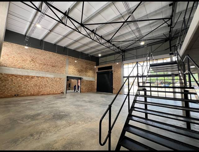 410M² WAREHOUSE TO LET IN STRIJDOMPARK